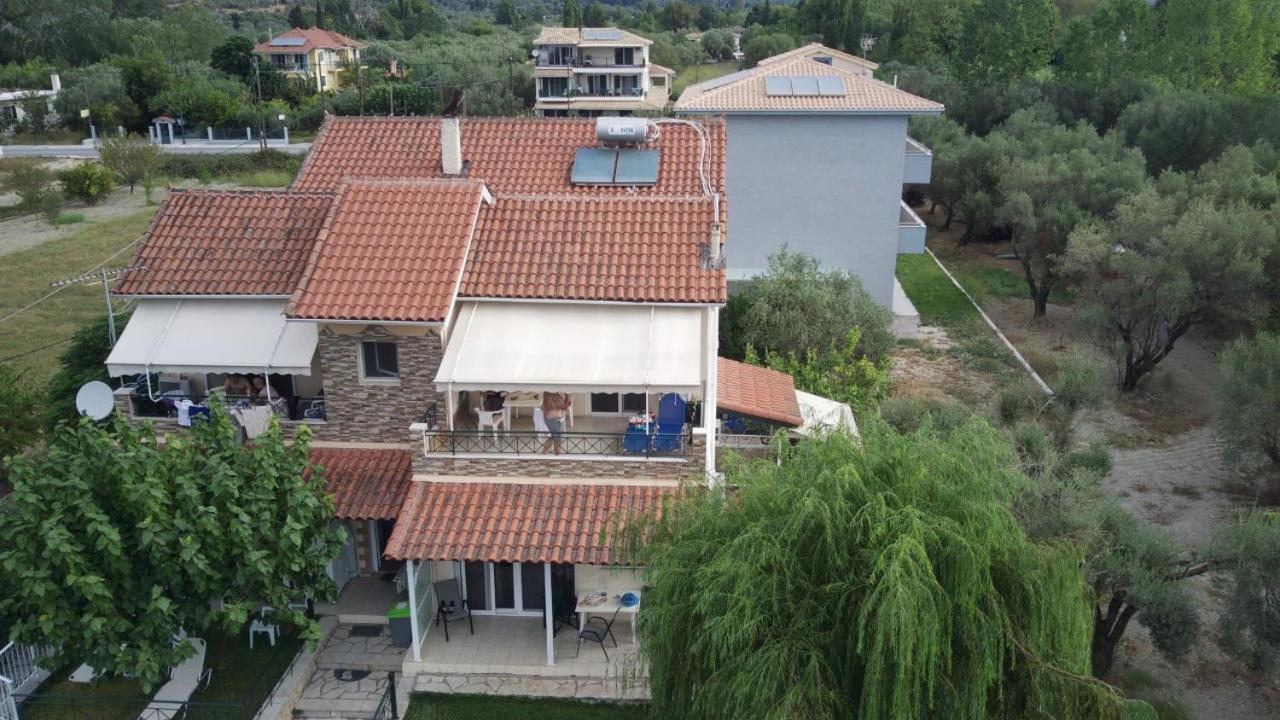 Queen Bay Studios Vasilikí Exteriör bild