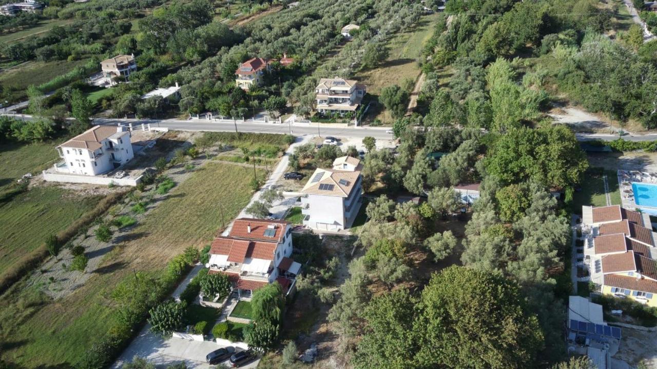 Queen Bay Studios Vasilikí Exteriör bild
